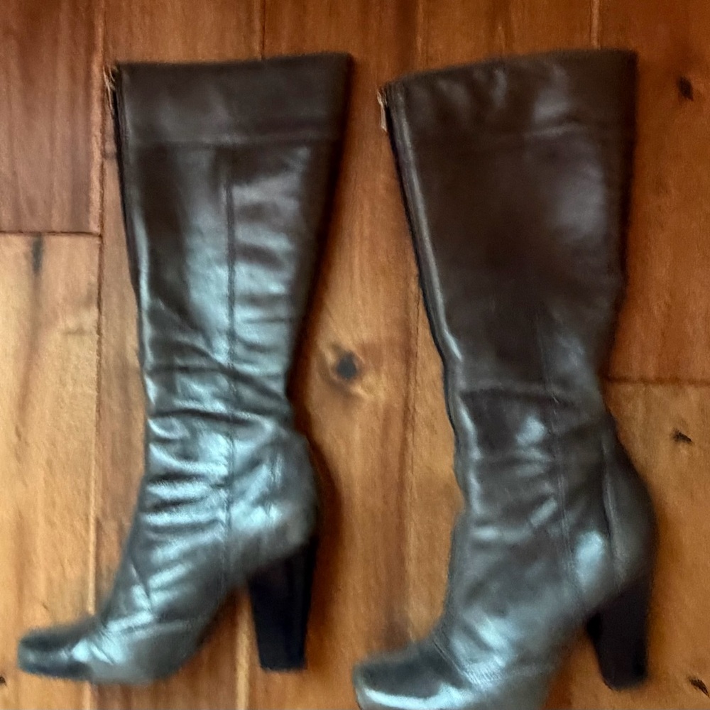 Gianni Bini Brown Heeled Boots